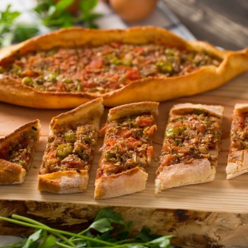 Kuşbaşılı Pide