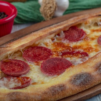Sucuklu Pide