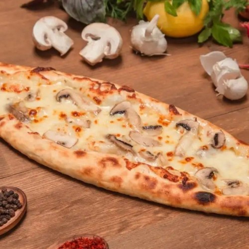 Mantarlı Kaşarlı Pide 1